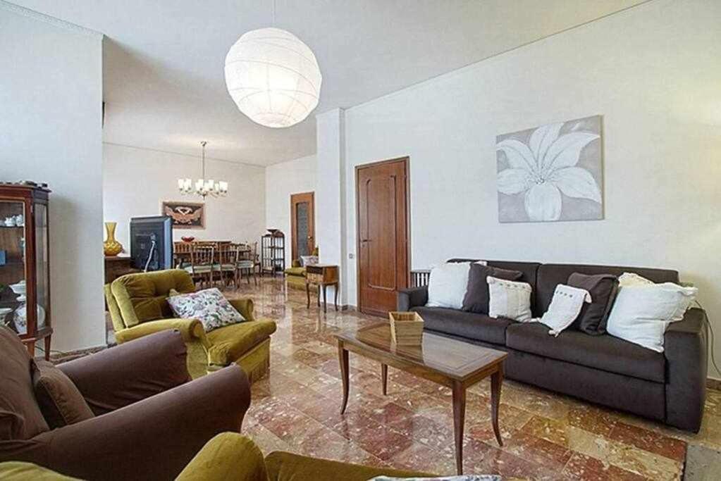 Frati Bigi With Two Bedrooms And Parking Firenze Eksteriør billede
