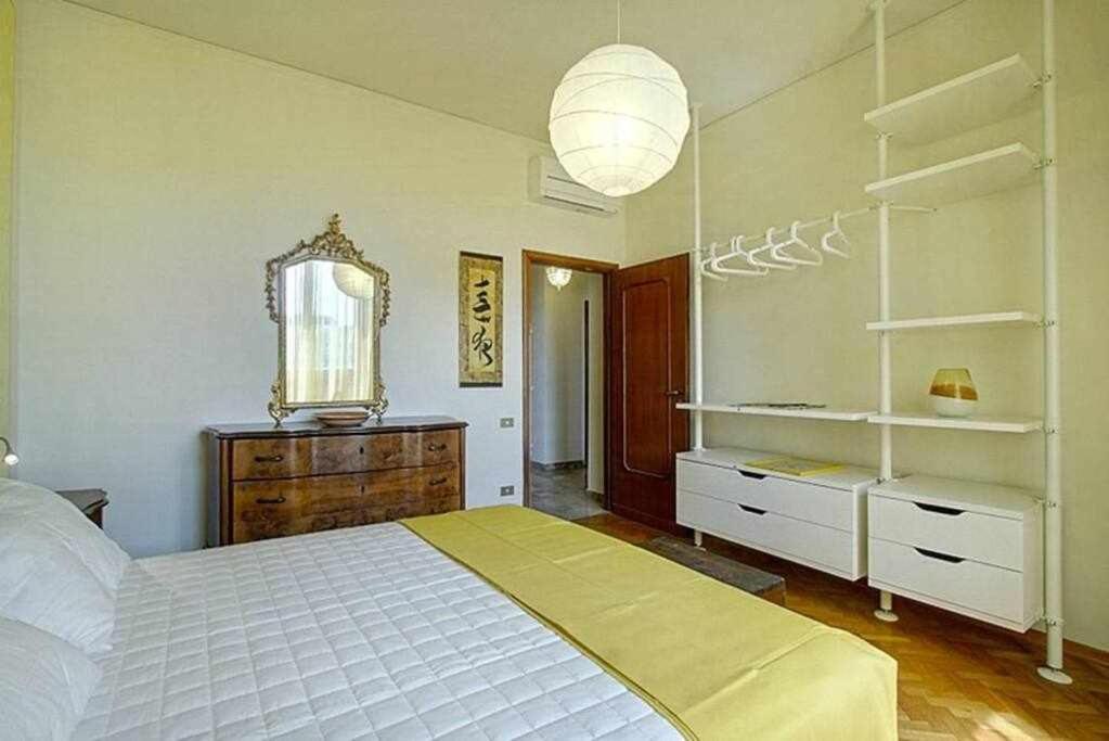 Frati Bigi With Two Bedrooms And Parking Firenze Eksteriør billede
